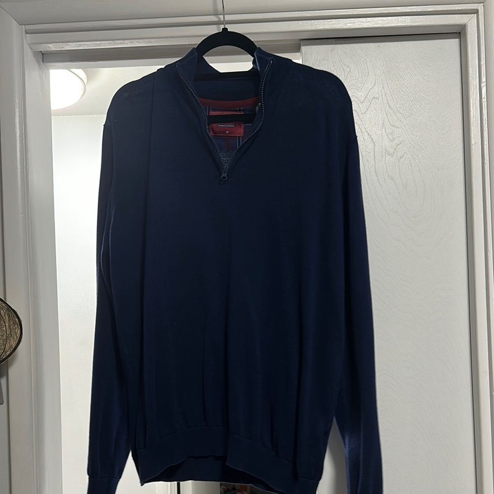 Men's Navy blue Sweater size XL